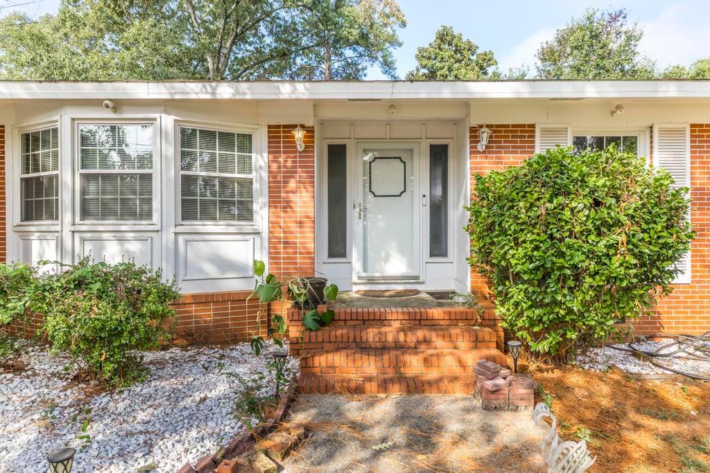 331 Clairmont Drive Property Photo 6