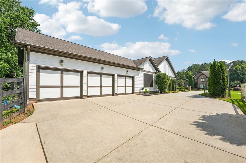 2094 Harmony Drive Property Photo 2