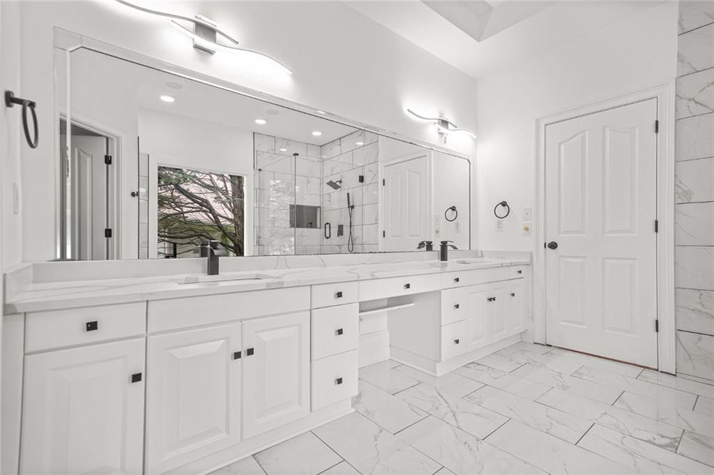 110 Glen Eagle Way Property Photo 15