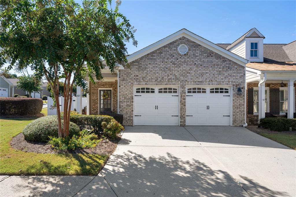 601 Abbey Drive Property Photo 1