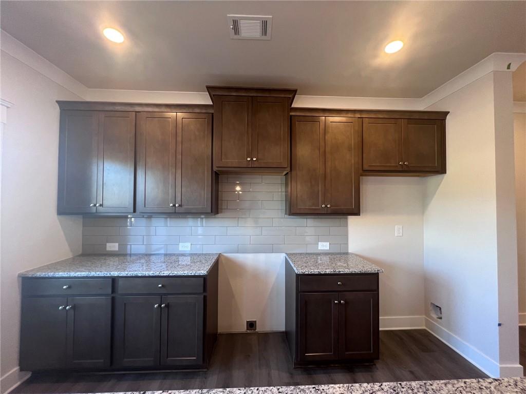 7847460 Property Photo 11