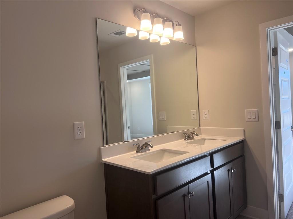7847460 Property Photo 24
