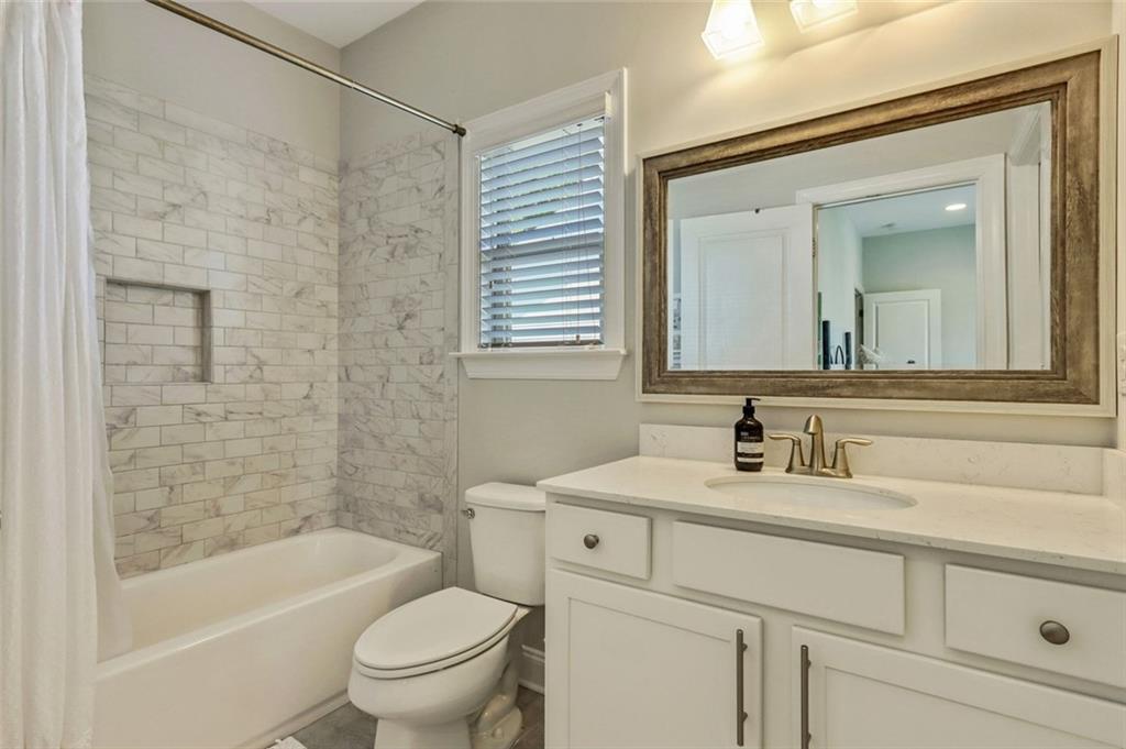 516 Flyingbolt Run Property Photo 32