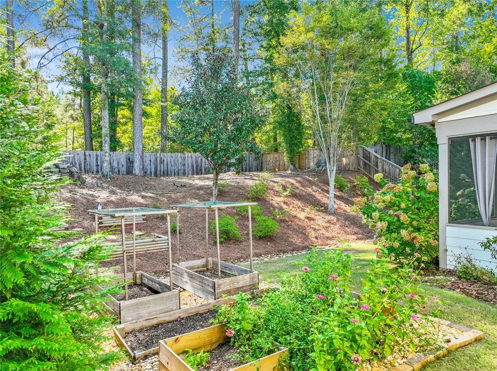516 Flyingbolt Run Property Photo 34