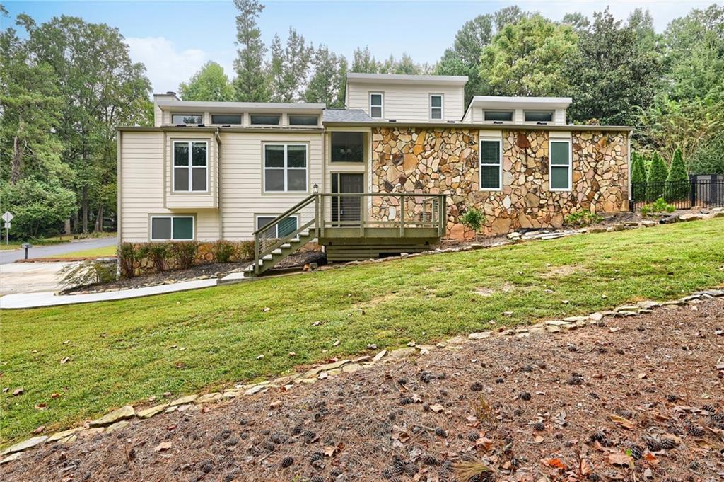 2470 Kingsley Drive Ne Property Photo 1