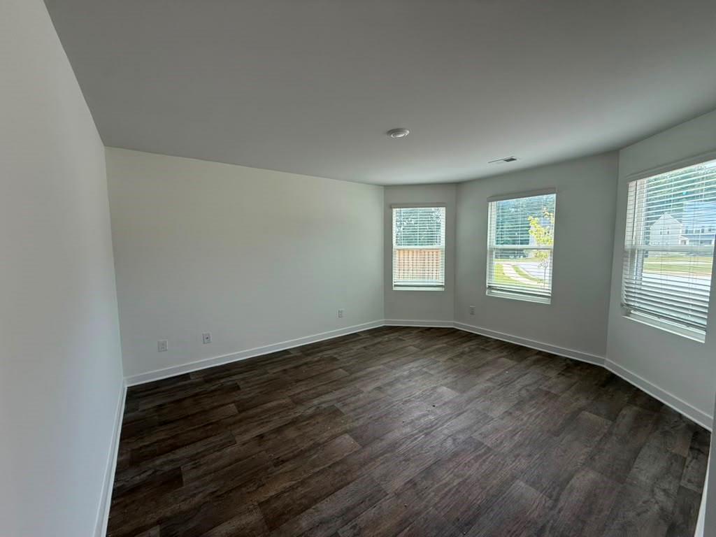 1104 Laflor Way Property Photo 7