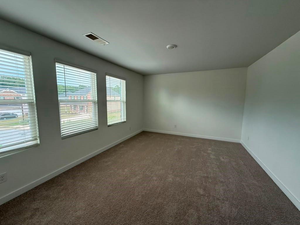 1104 Laflor Way Property Photo 12