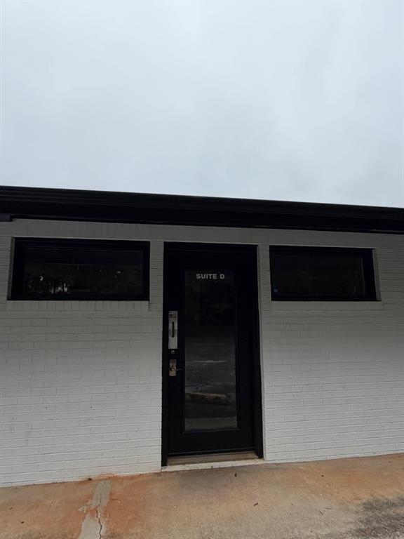 700 Breedlove Drive Unit D Property Photo 5