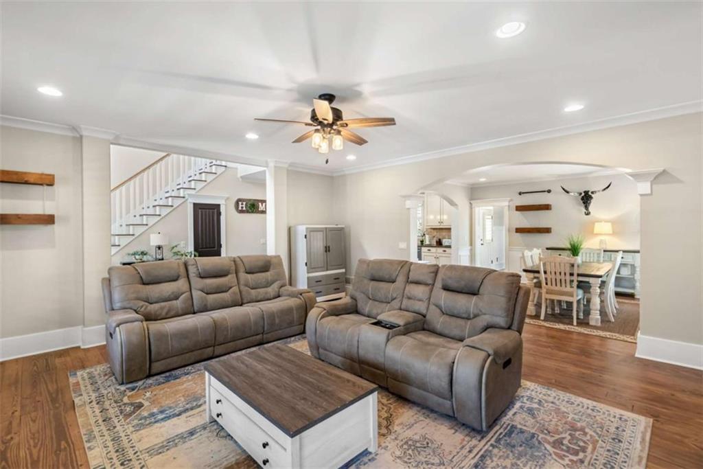 719 Clubside Drive Property Photo 15