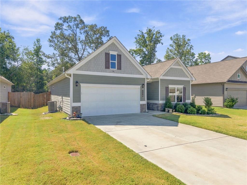 176 Graham Circle Property Photo 1
