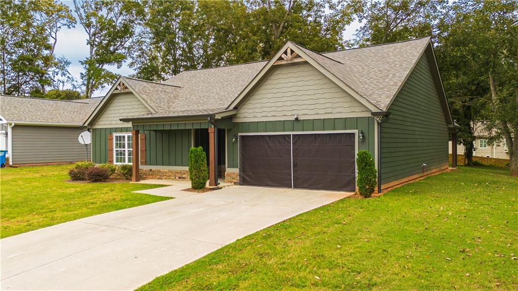 7847766 Property Photo 4