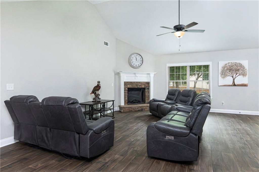 7847766 Property Photo 8