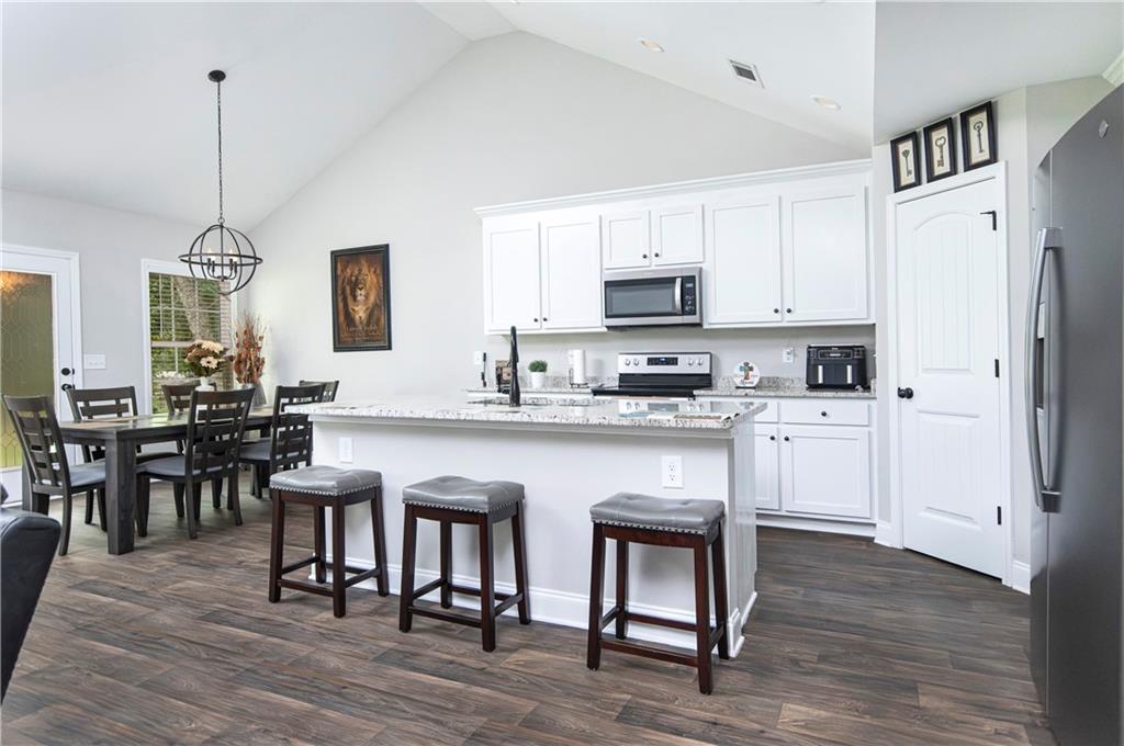 7847766 Property Photo 9