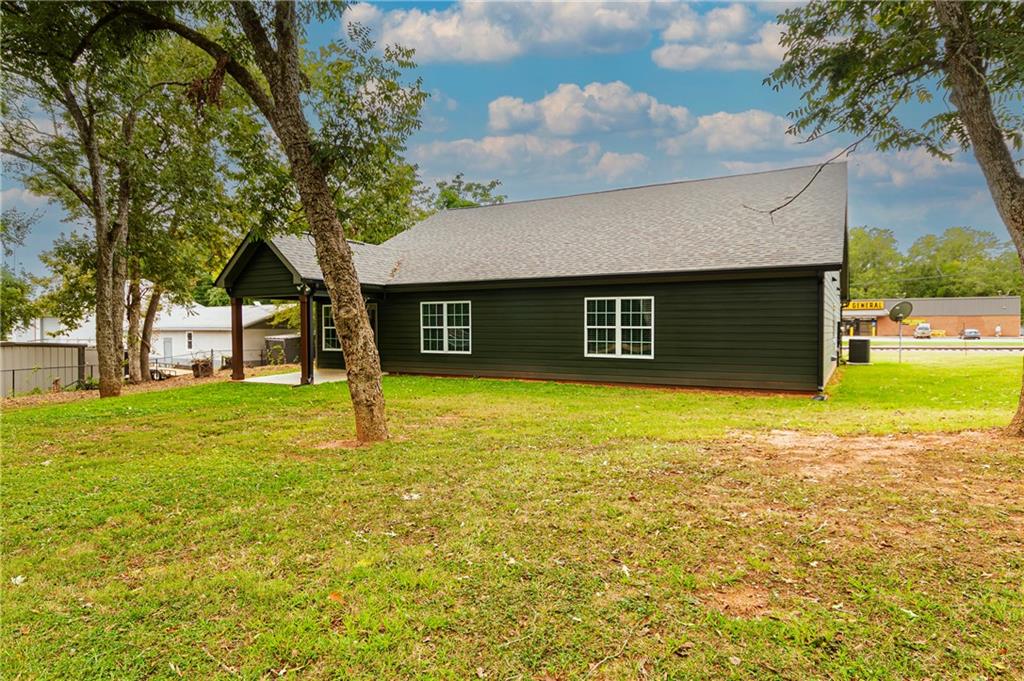 7847766 Property Photo 24