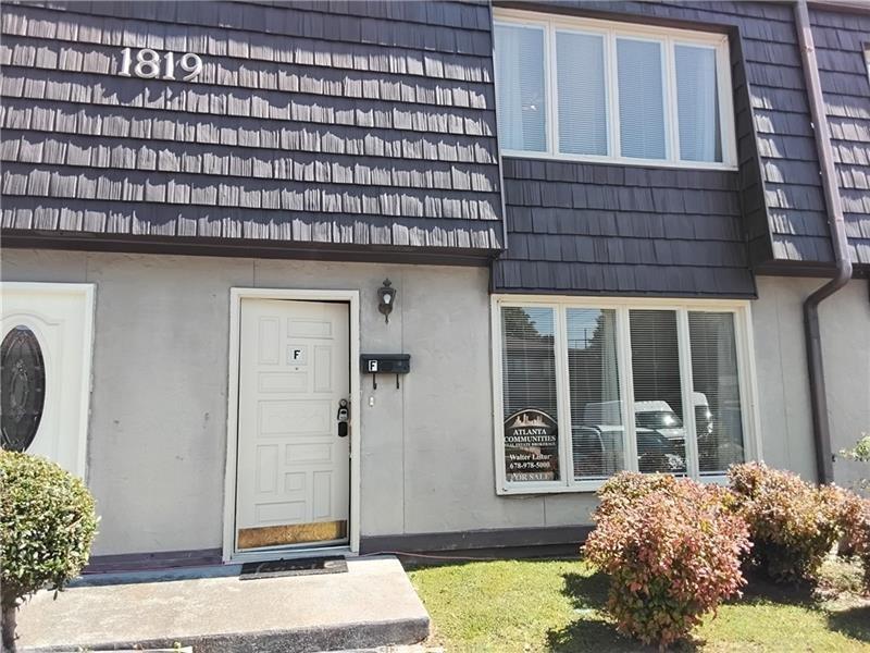 1819 Ashborough Circle Se Unit F Property Photo 1