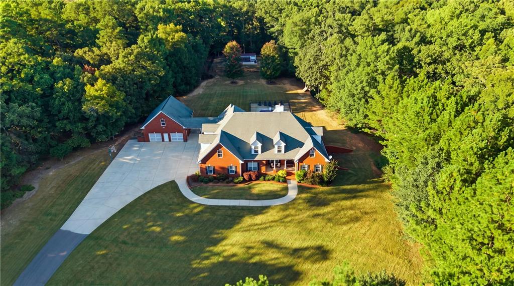 312 Fields Road Property Photo 4
