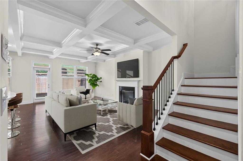 5854 Radford Loop Property Photo 2