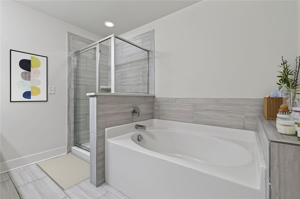 5854 Radford Loop Property Photo 5