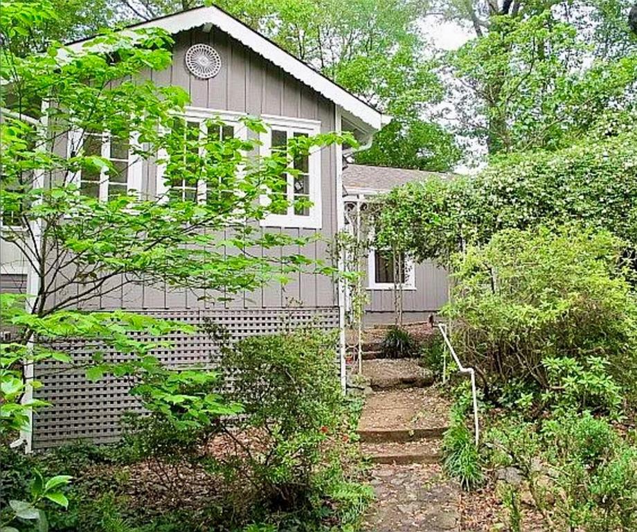 478 Burlington Road Ne Property Photo 1