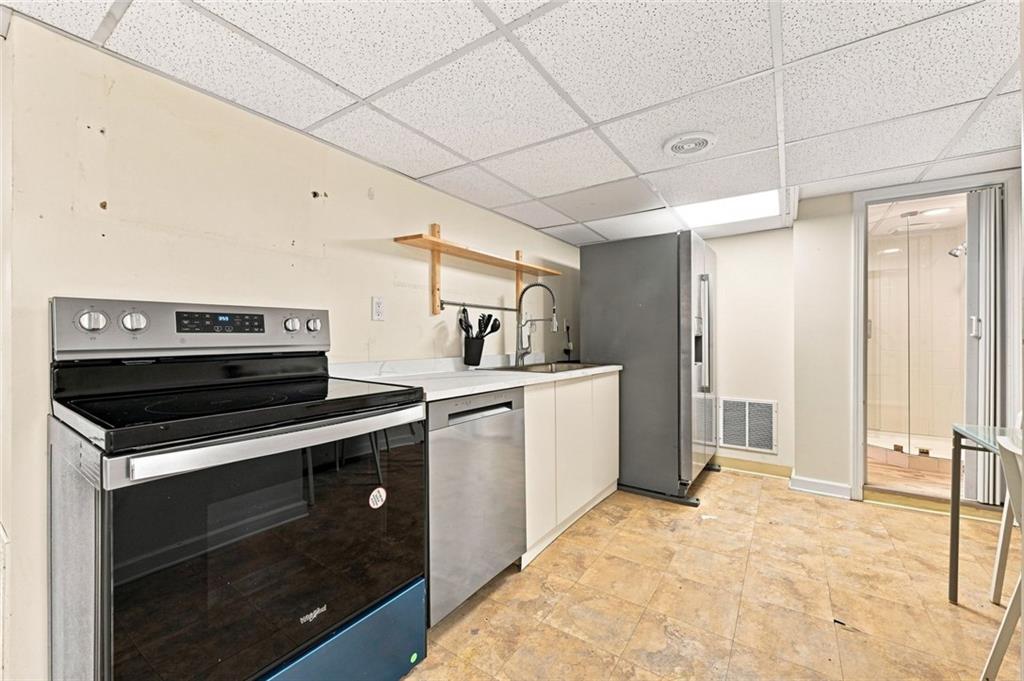 7848014 Property Photo 44