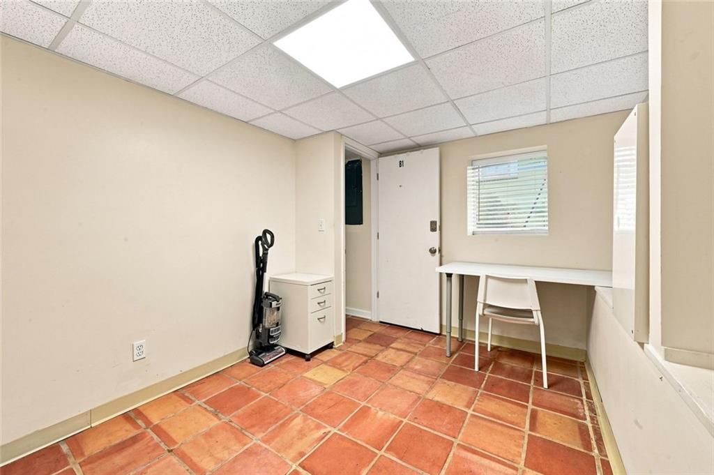 7848014 Property Photo 52