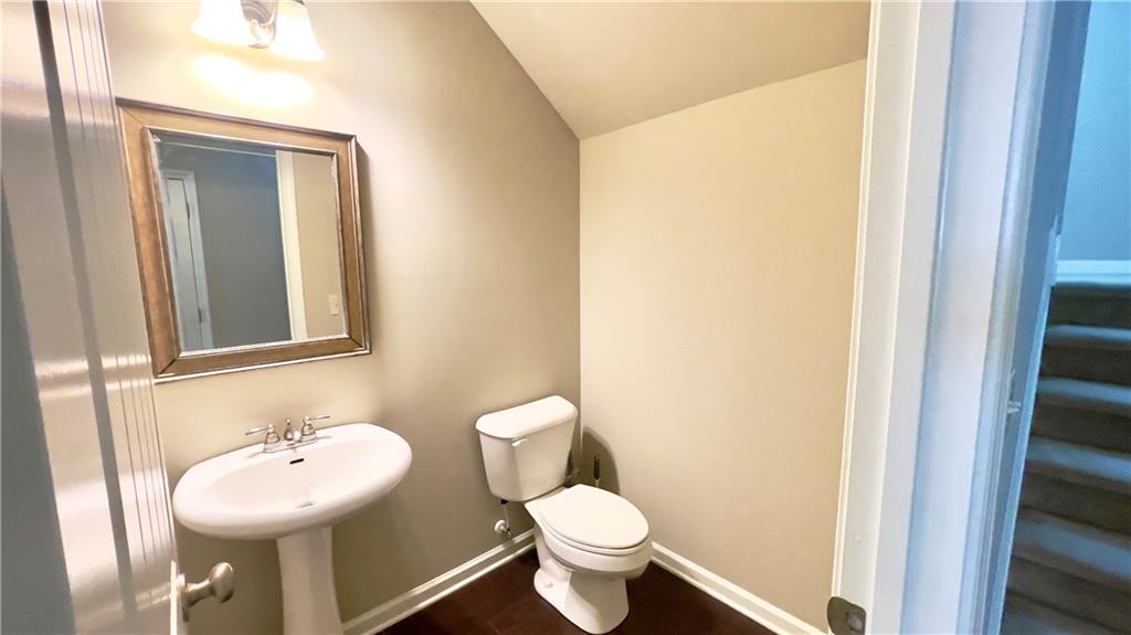 5356 Apple Grove Road Property Photo 10