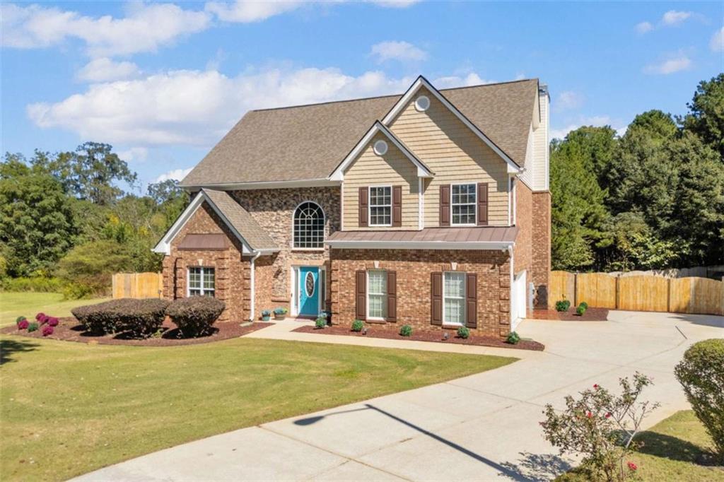 1060 Solitaire Court Property Photo 1