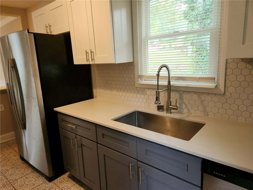 2165 Pinehurst Drive Property Photo 8