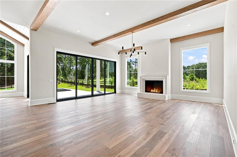 245 Heatherton Way Property Photo 4
