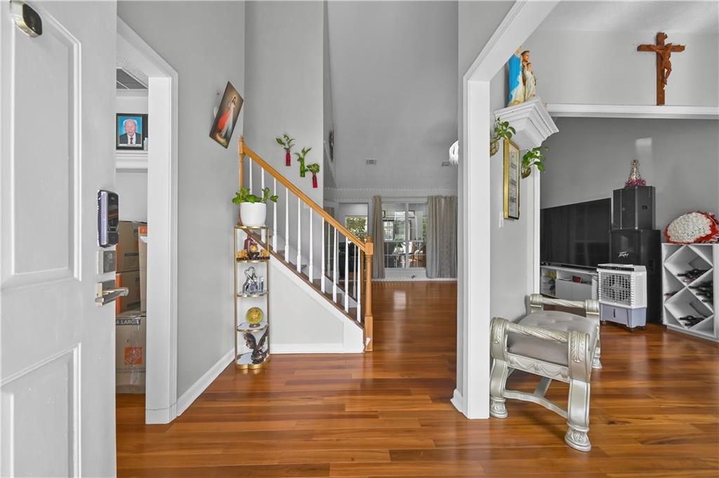 2849 Weston Brook Lane Property Photo 2