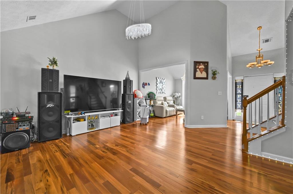 2849 Weston Brook Lane Property Photo 8
