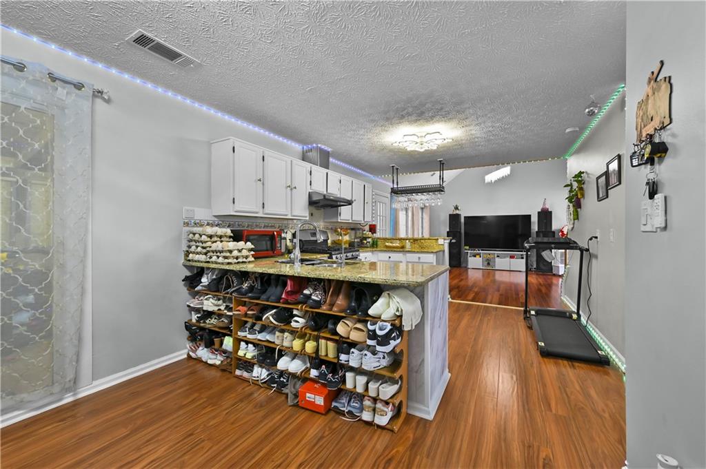 2849 Weston Brook Lane Property Photo 10