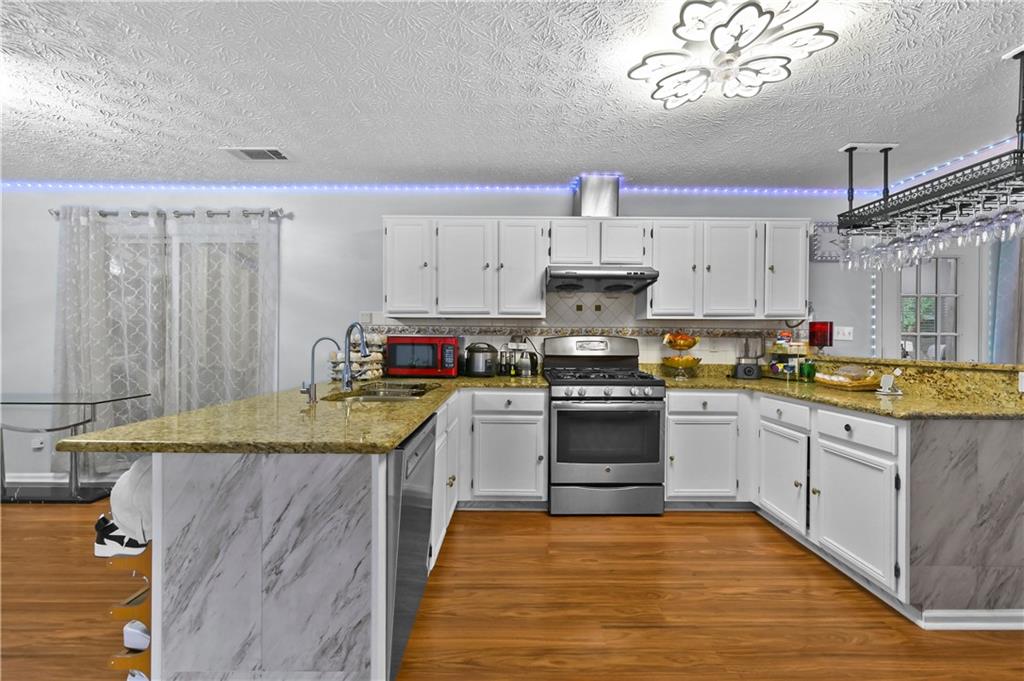 2849 Weston Brook Lane Property Photo 11
