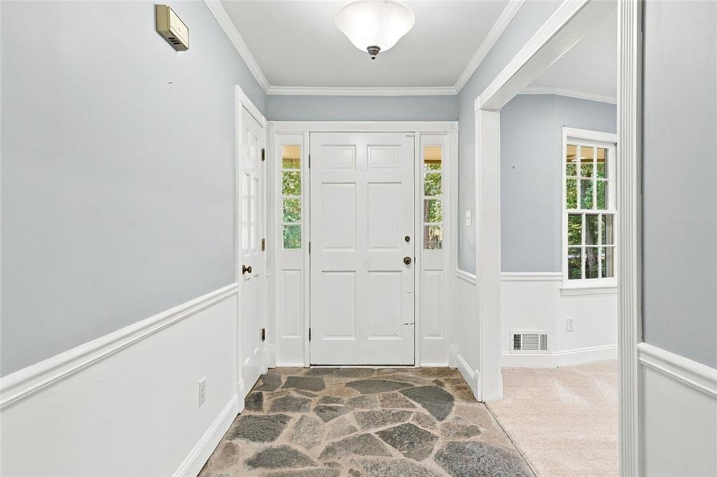 5013 Fox Forest Circle Sw Property Photo 4