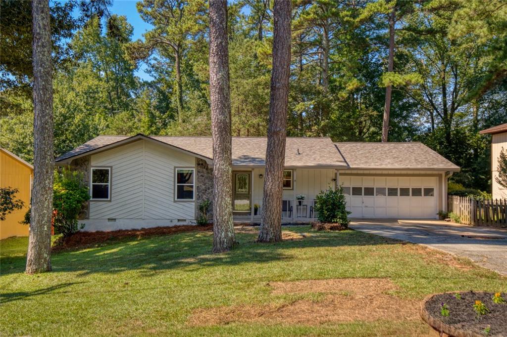 2494 Rhoanoke Drive Property Photo 1