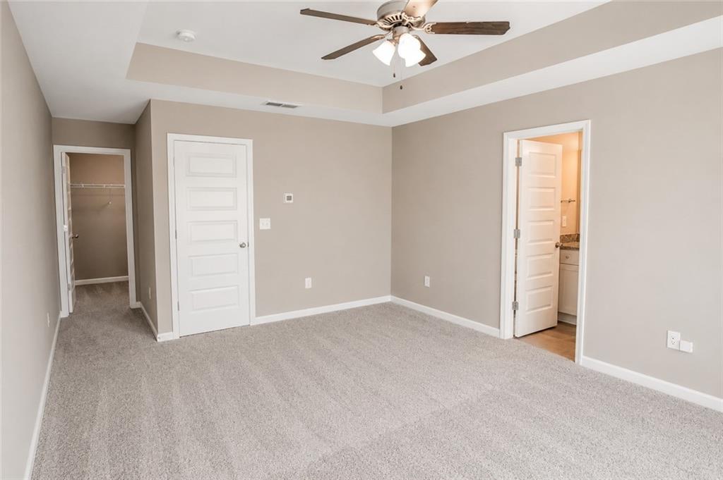 100 Squarewood Lane Property Photo 8