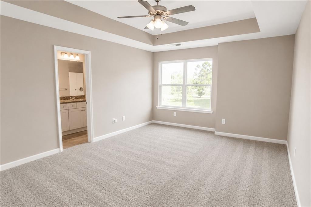 100 Squarewood Lane Property Photo 9