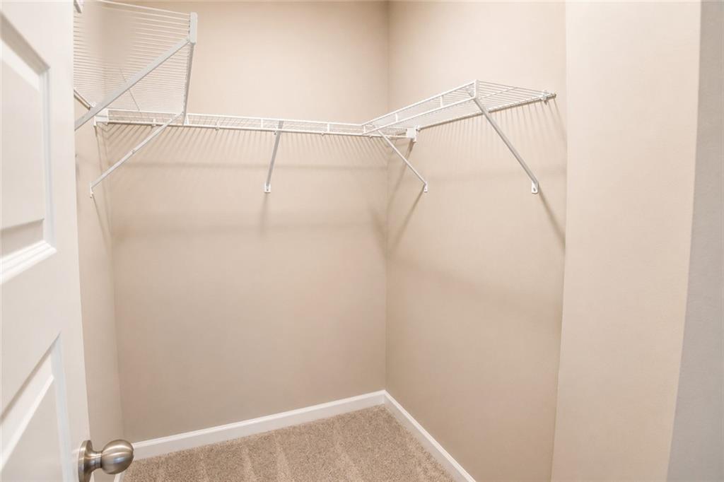 100 Squarewood Lane Property Photo 10