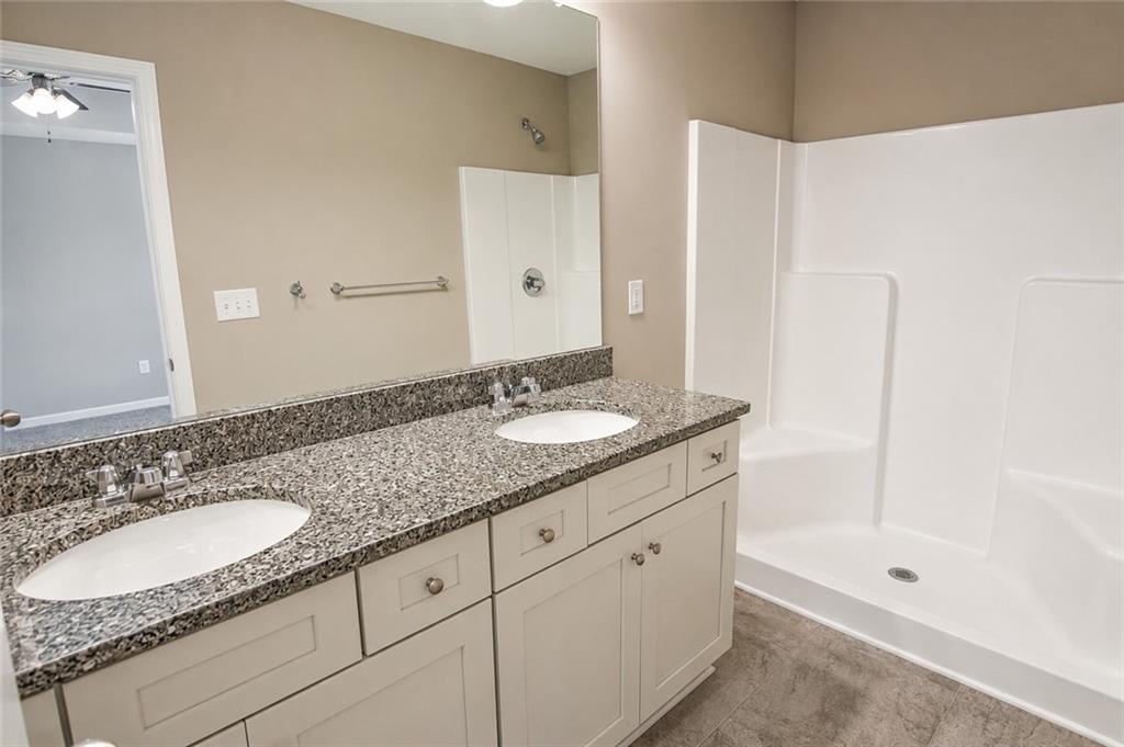 100 Squarewood Lane Property Photo 11