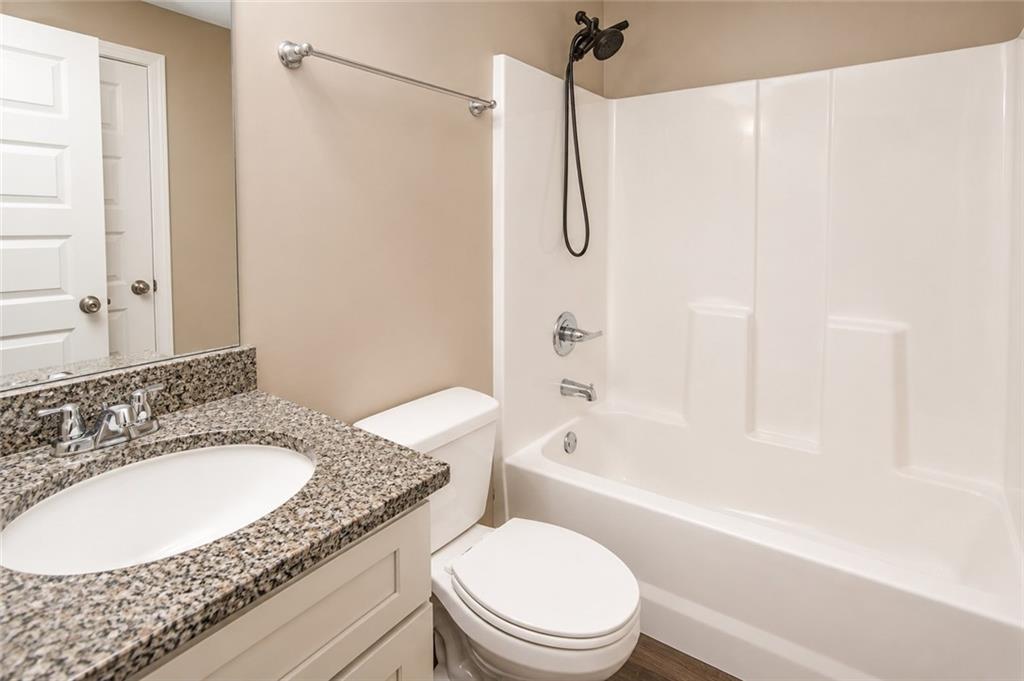 100 Squarewood Lane Property Photo 13