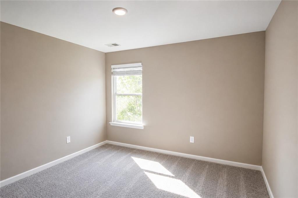 100 Squarewood Lane Property Photo 14