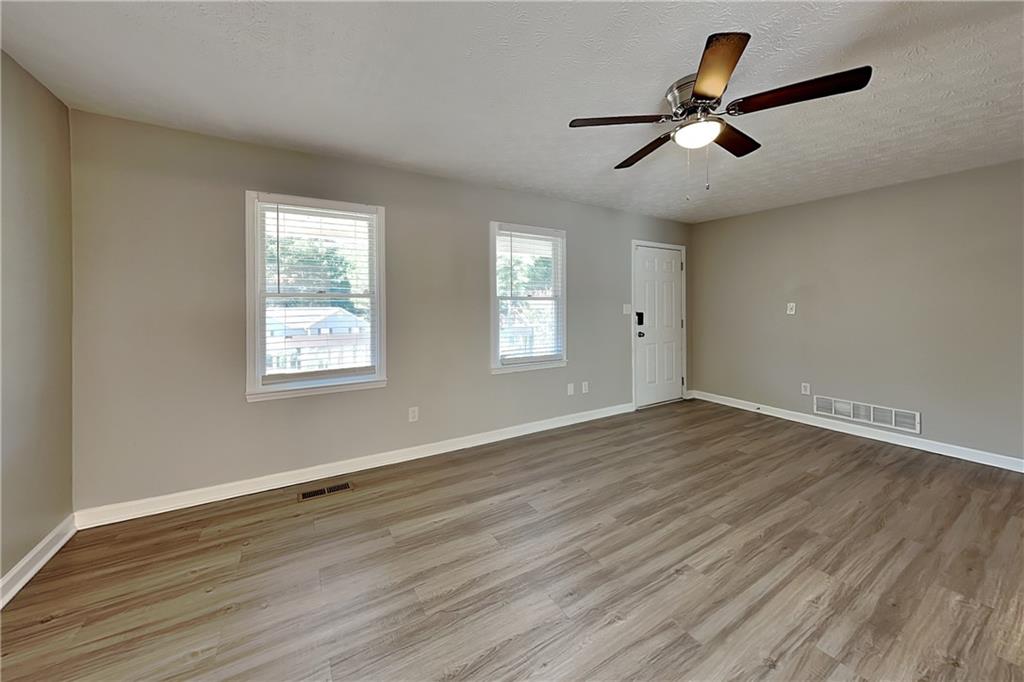 89 Silverthorne Circle Property Photo 3