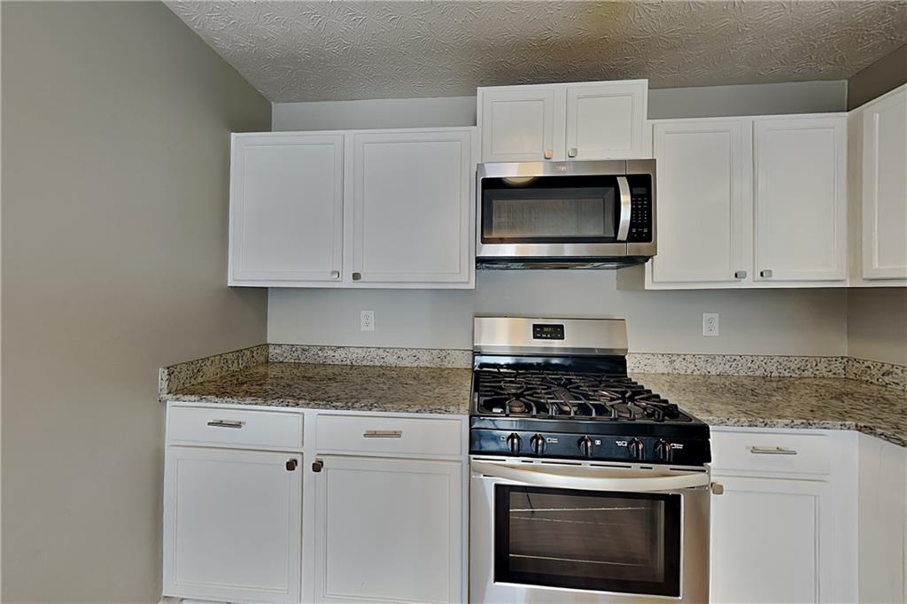 89 Silverthorne Circle Property Photo 5
