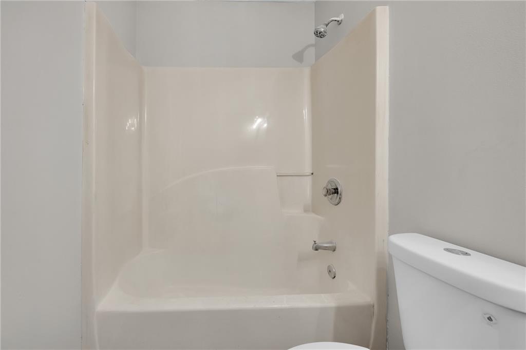 220 Spring Lake Terrace Property Photo 36