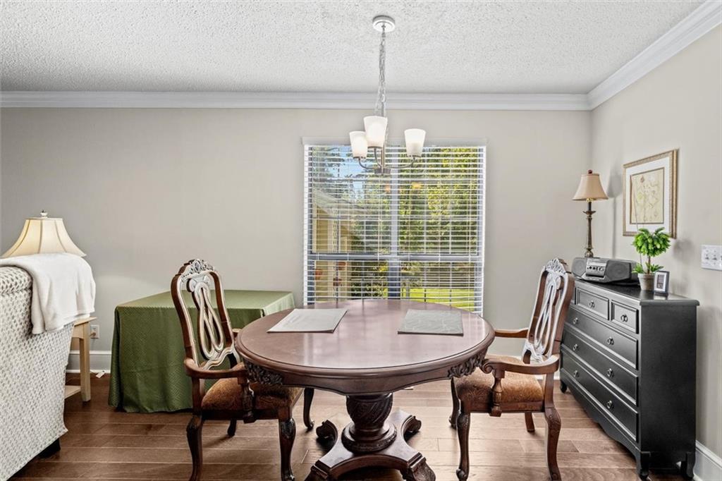 17 Pine Street E Property Photo 15