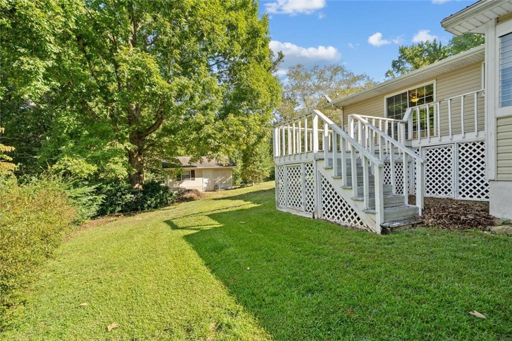 17 Pine Street E Property Photo 34