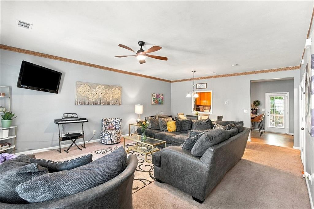 299 Venture Path Property Photo 4