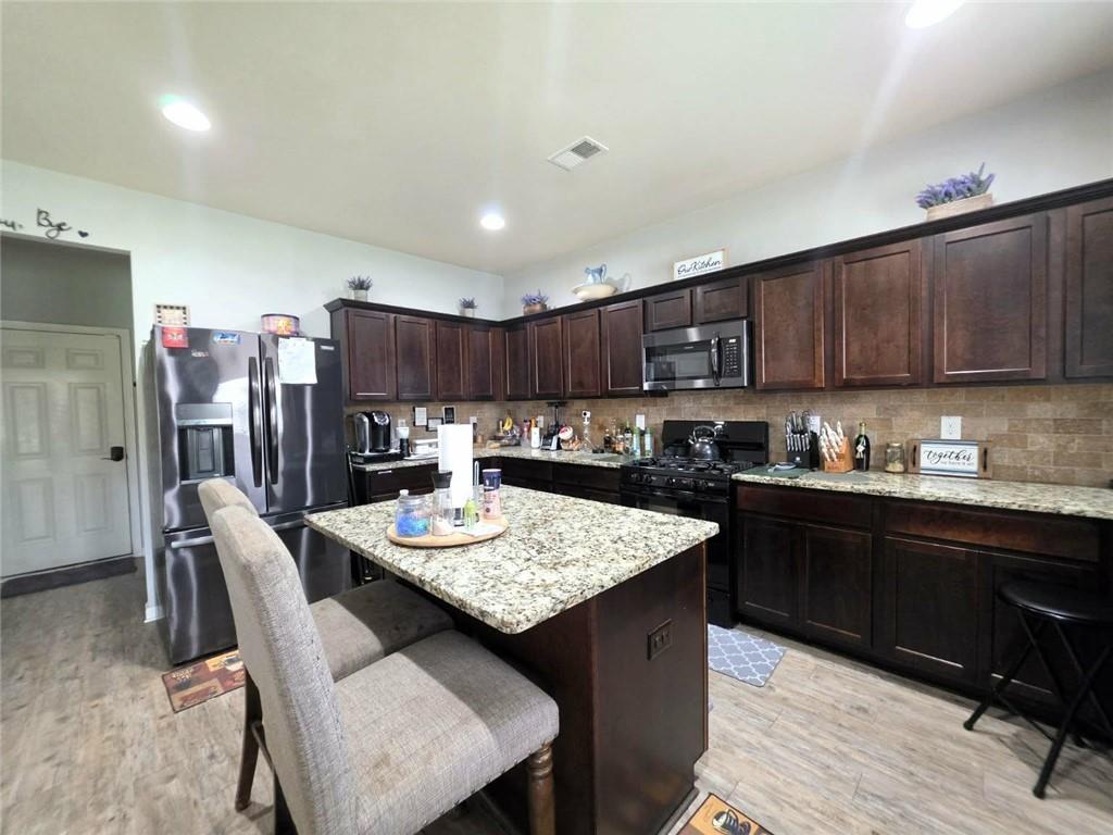 585 Emporia Loop Property Photo 8