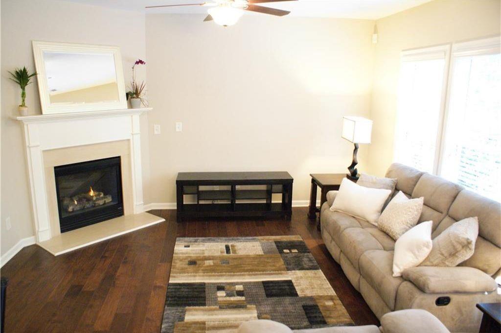 5530 Crestwick Way Property Photo 6