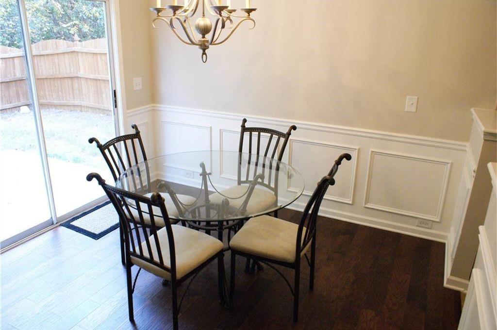 5530 Crestwick Way Property Photo 8